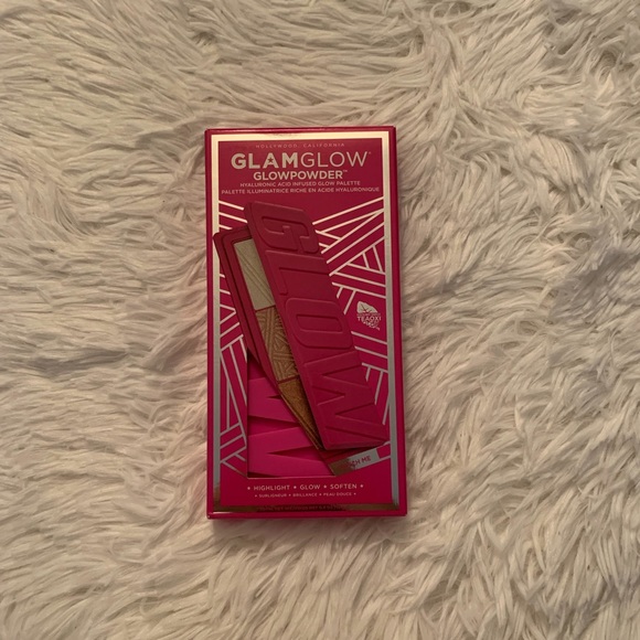 GLAMGLOW- GlowPowder Hyaluronic Acid Infused - Picture 6 of 7